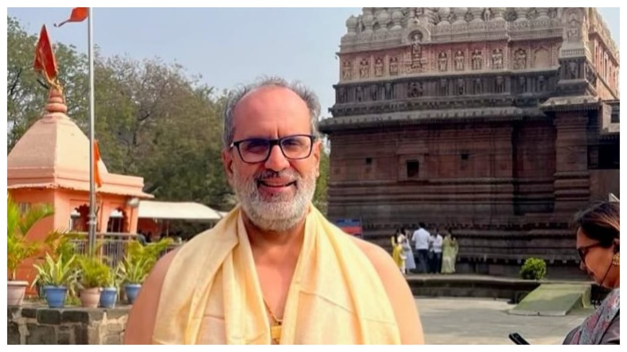 Tu Yaa Main producer Anand L. Rai seeks blessings at Grishneshwar Jyotirlinga temple in Aurangabad Maharashtra