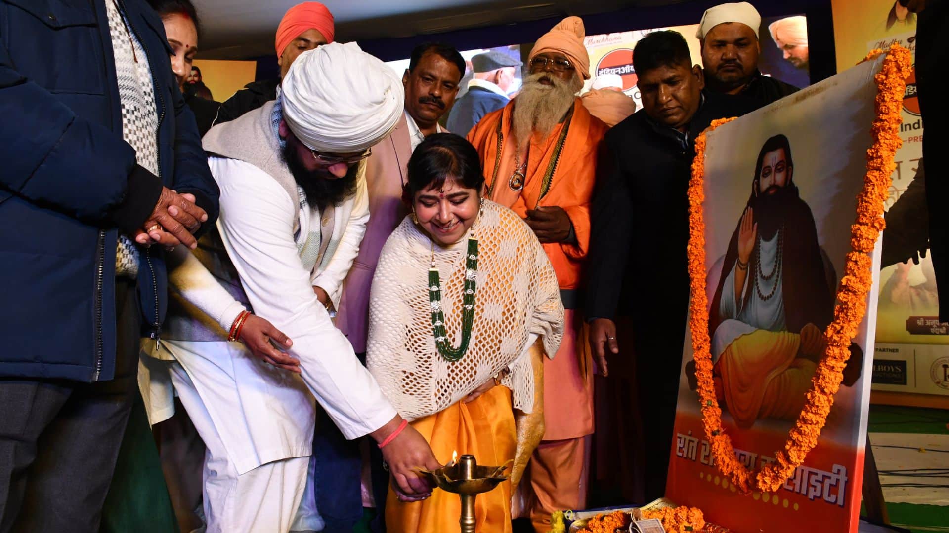 Ravidas Jayanti followers of Ravidas became devoted offering prayers and receiving blessings