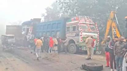 truck rear-ends roadside dumper in Raebareli home guard died driver and cleaner are in critical condition