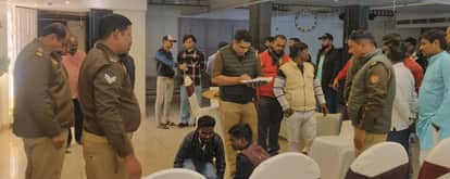 Lucknow: Accused of embezzling Rs 500, restaurant cashier hangs himself