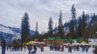 Heavy rain and snowfall expected in Himachal today dust storms also predicted in the plains