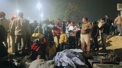 Farrukhabad Accident: Child Dies, 11 Injured After DJ-Laden Tractor-Trailer Overturns