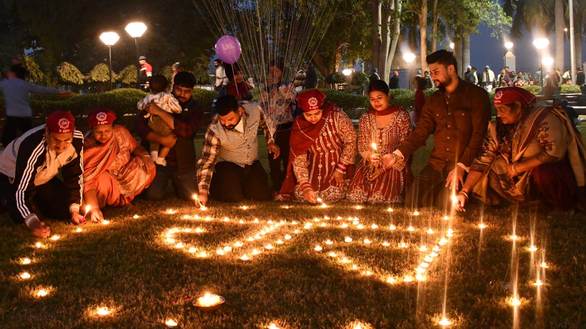 Ravidas Jayanti followers of Ravidas became devoted offering prayers and receiving blessings