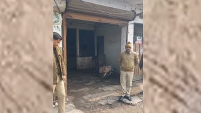 Kanpur: Fire breaks out in bank due to short circuit, furniture and wiring damaged