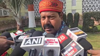 Ruckus over death of NEET student: RJD MPs protest outside Parliament, Bihar Assembly also protests NDA