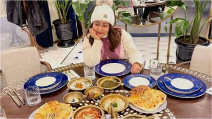 hina khan Enjoying her favourite Food During vacation says Food is love and life shares Photos