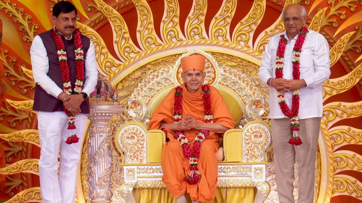 Vadodara 92nd birth anniversary celebration of Mahant Swami Maharaj