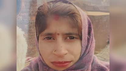 body of married woman found hanging in the room in Pilibhit