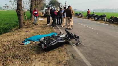 Mother and son died in a road accident in Fatehabad