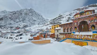 Snowfall In badrinath Kedarnath hills of Badri-Kedar and Gangotri Dham shine like silver Watch Photos
