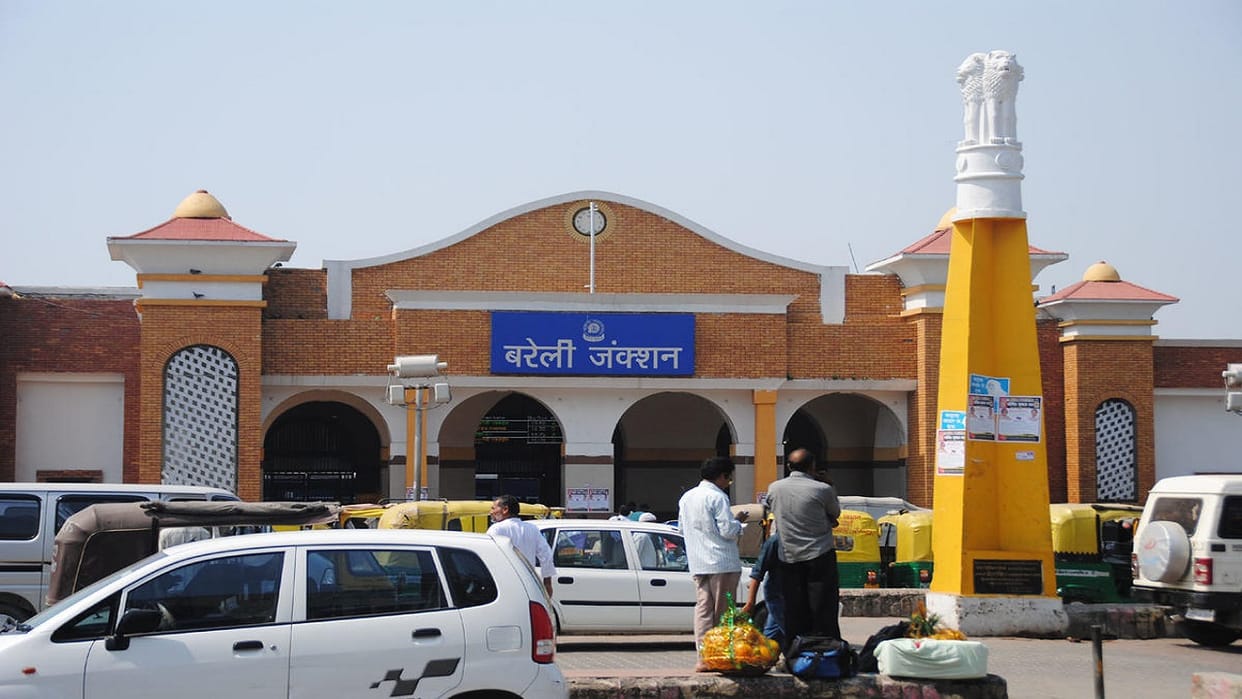 1,200 batteries belonging to 142 coaches stolen from Bareilly Junction store