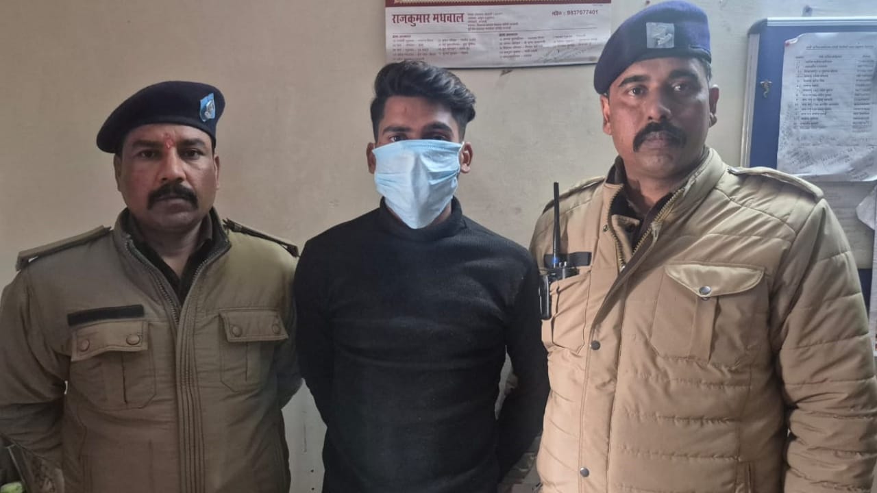 Dehradun Gunjan Murder Case distraught mother is in a terrible state Gunjan screams still echo in ears