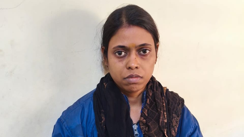 Gorakhpur Priya Murder Terrified remained under security after her sister murder she returned to Mumbai