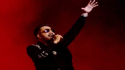 Punjabi singer Mika Singh night at Aligarh Numaish