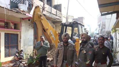 Municipal council demolished 56-year-old house in Halwara