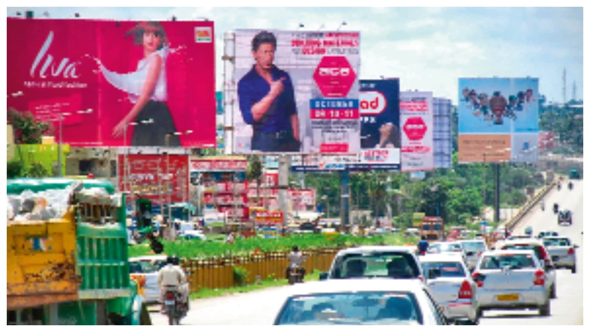 शहरों में होर्डिंग्स को लेकर बनने चाहिए सख्त नियम