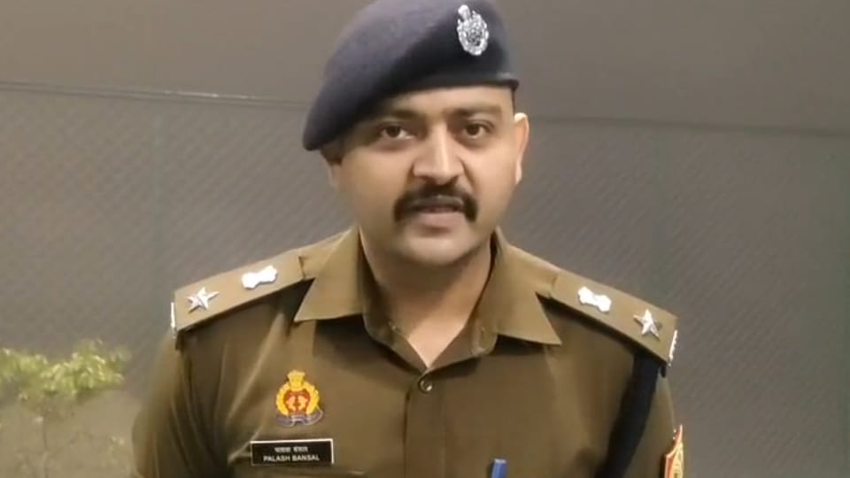 Banda: FIR registered against jail superintendent and jailer for deliberately failing to make an arrest