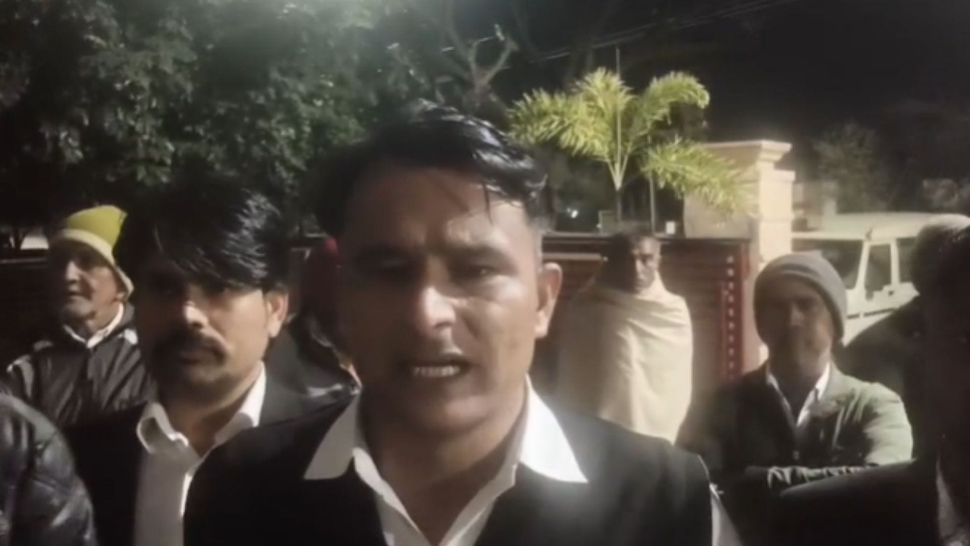 पीड़ित वकील