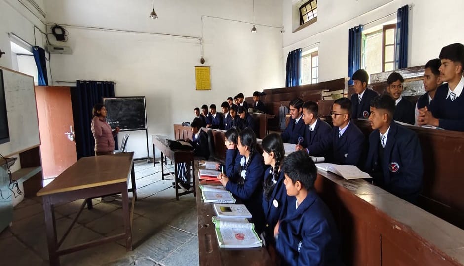 School bells ring after winter break, students prepare for exams