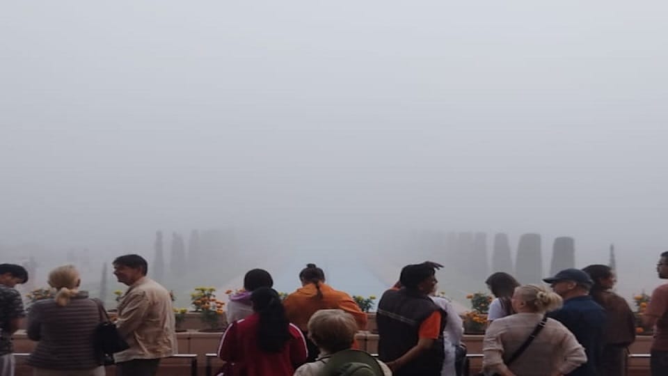 Taj Mahal was hidden in fog