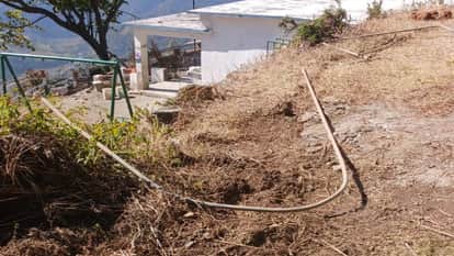 Kotdwar News elephant entered Bilkot village after climbing a two-kilometer incline damaged water supply lines
