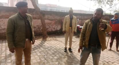 Kanpur Dehat Accident at railway bridge laborer dies after being swept into the river by a passing train