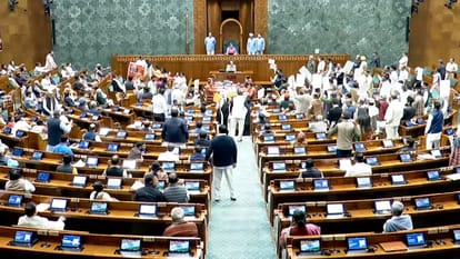 लोकसभा की कार्यवाही स्थगित