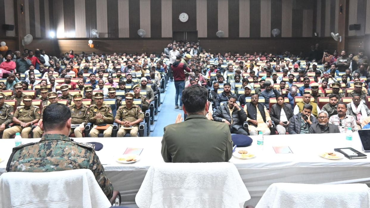 Police Commissioner Mohit Agarwal  Instruction for traffic management during wedding ceremony in Varanasi