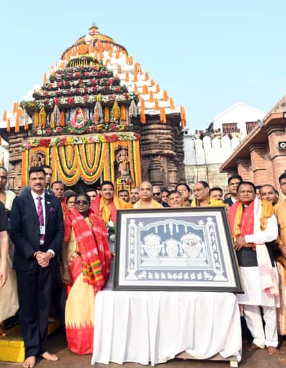 President Draupadi Murmu visits Jagannath Temple on third day of her Odisha visit