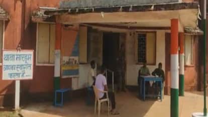 Three people died and ten injured Scorpio collided with tree in Mardoom in Jagdalpur