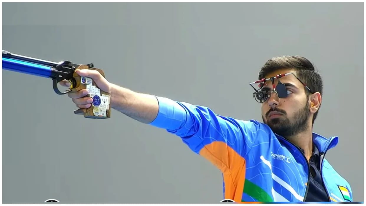 Sports Update: Samrat Rana shines at Asian Shooting Championship, wins bronze medal; Hitesh and Preeti boxing