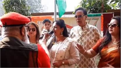 The Kapil Sharma Show Pinky Bua Aka Upasana Singh Alleations Against Actor Deepak Qazir Kejriwal Video Viral