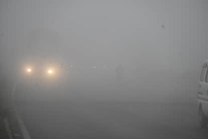 MP Weather Today: Fog slows down life in Madhya Pradesh, dense fog in more than 30 districts, rain expected in