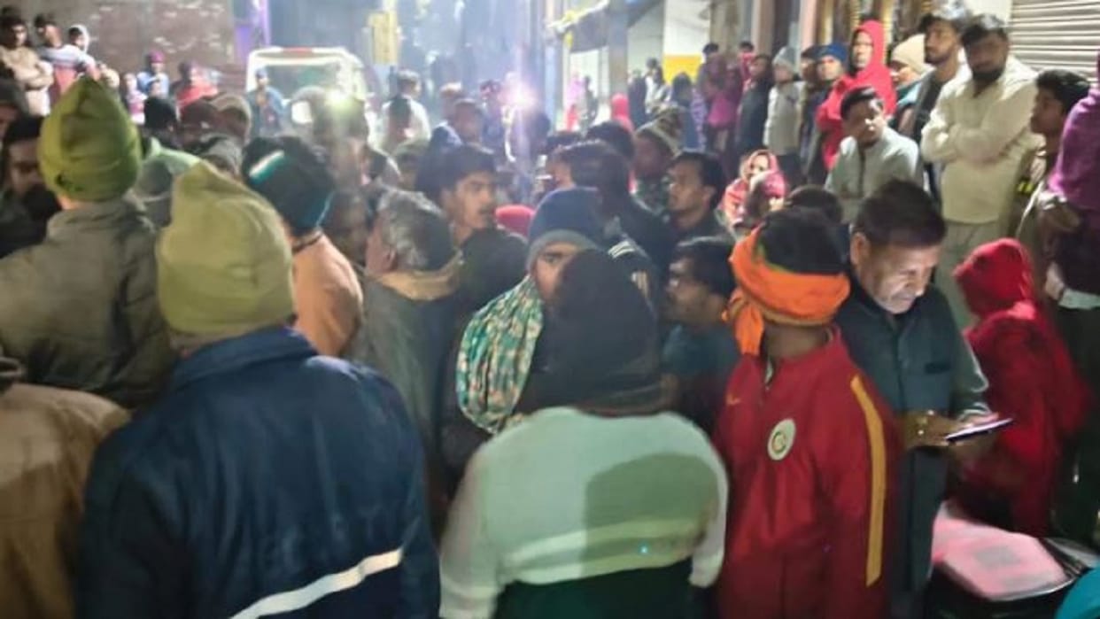 After the death, the elderly man's body was placed in front of the hospital, leading to a protest.