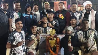 Volleyball Girls from the Arts faculty became champions across 17 departments winning by scores