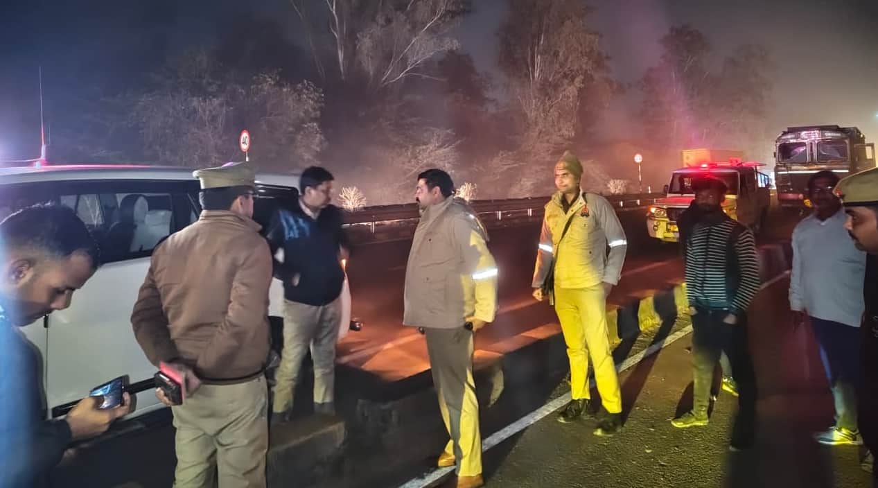 Unnao road accident A truck scattered four bodies across the road police collected the torn remains