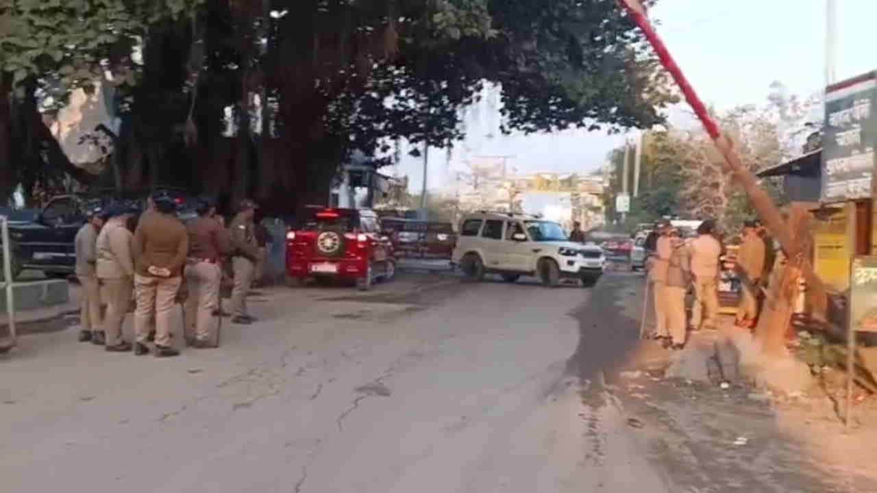 कोटद्वार में पुलिस बल तैनात