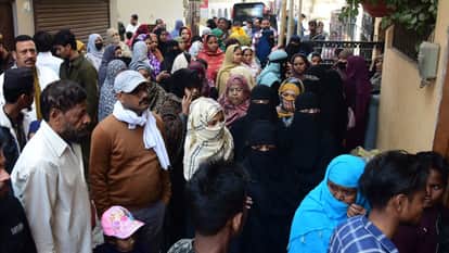 Lucknow: When the funeral procession of innocent Shoaib reached his house, there was chaos