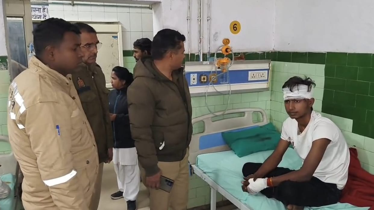 Two young men surrounded an ITI student on the road and shot him in Bareilly