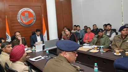 Chandigarh Road Safety Committee meeting service lane of Hallo Majra-Zirakpur road will be widened