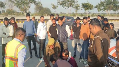 body of married woman was found in drain on Yamuna Expressway