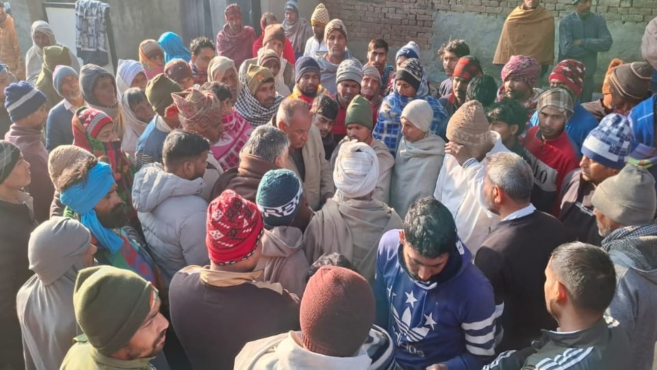 Baghpat: Two youths died in an accident, the third one was injured, all three were returning from work