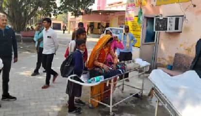 Hardoi mud wall collapsed on MNREGA workers killing two laborers who were buried under the debris
