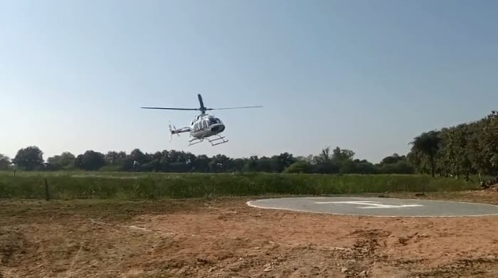 Hamirpur huge crowd gathered to witness farewell via helicopter the groom took bride away in helicopter