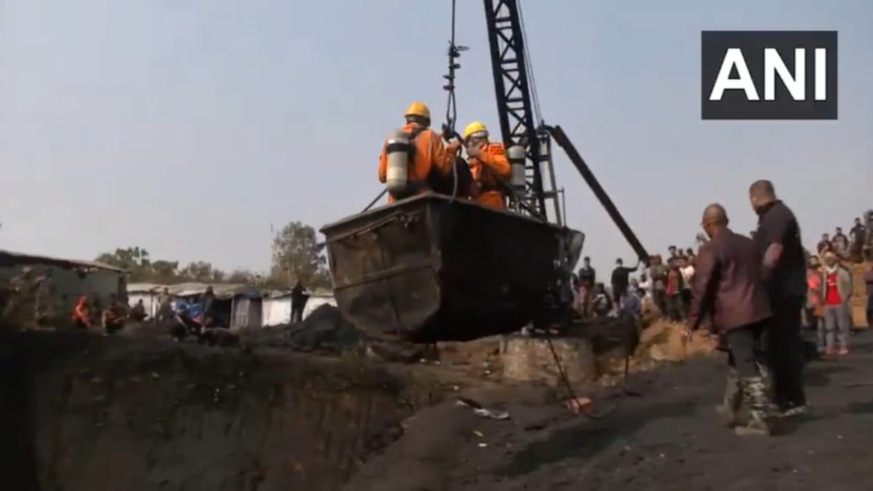 Meghalaya coal mine blast Casualties Rescue and search operation Police CMO PMO NDRF-SDRF Hindi News update