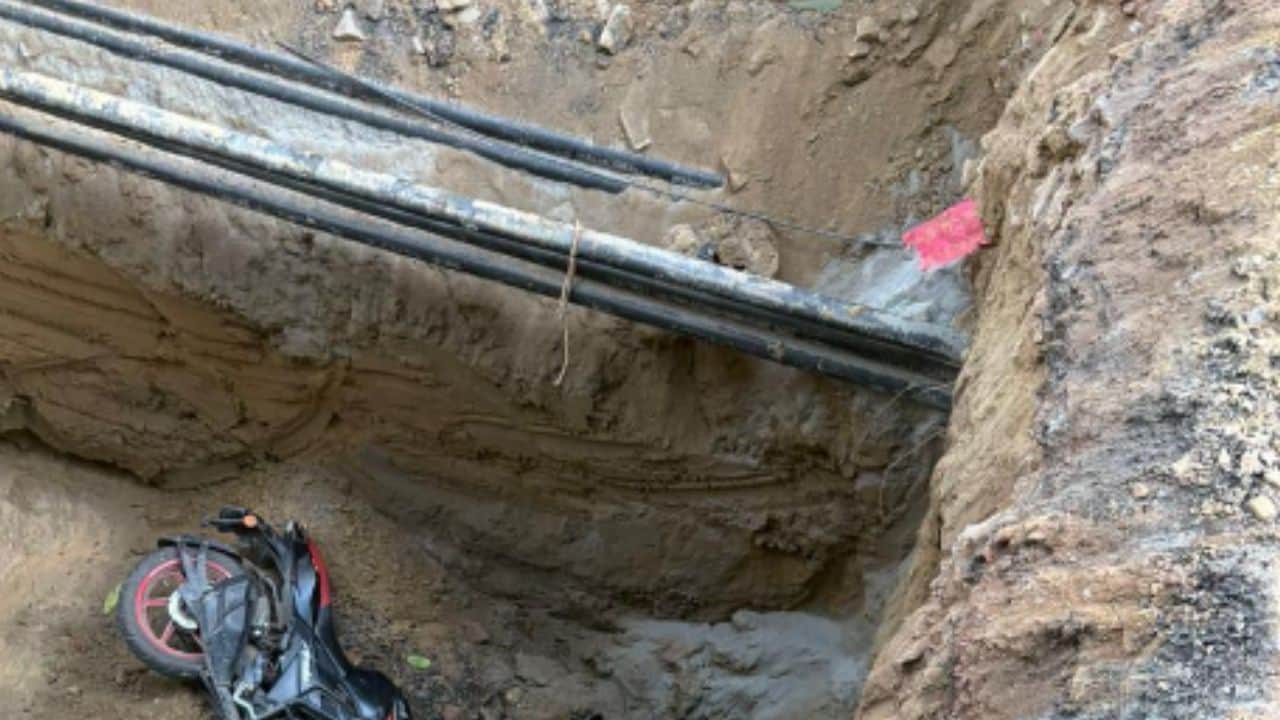 delhi janakpuri Kamal death three departments responsible for accident