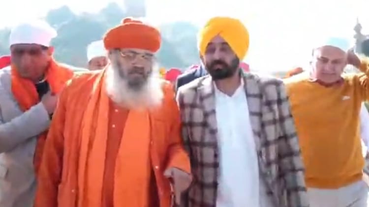 Hoshiarpur: गुरु रविदास जी के प्रकाश पर्व पर खुरालगढ़ में राज्य स्तरीय समागम आयोजित, सीएम मान पहुंचे