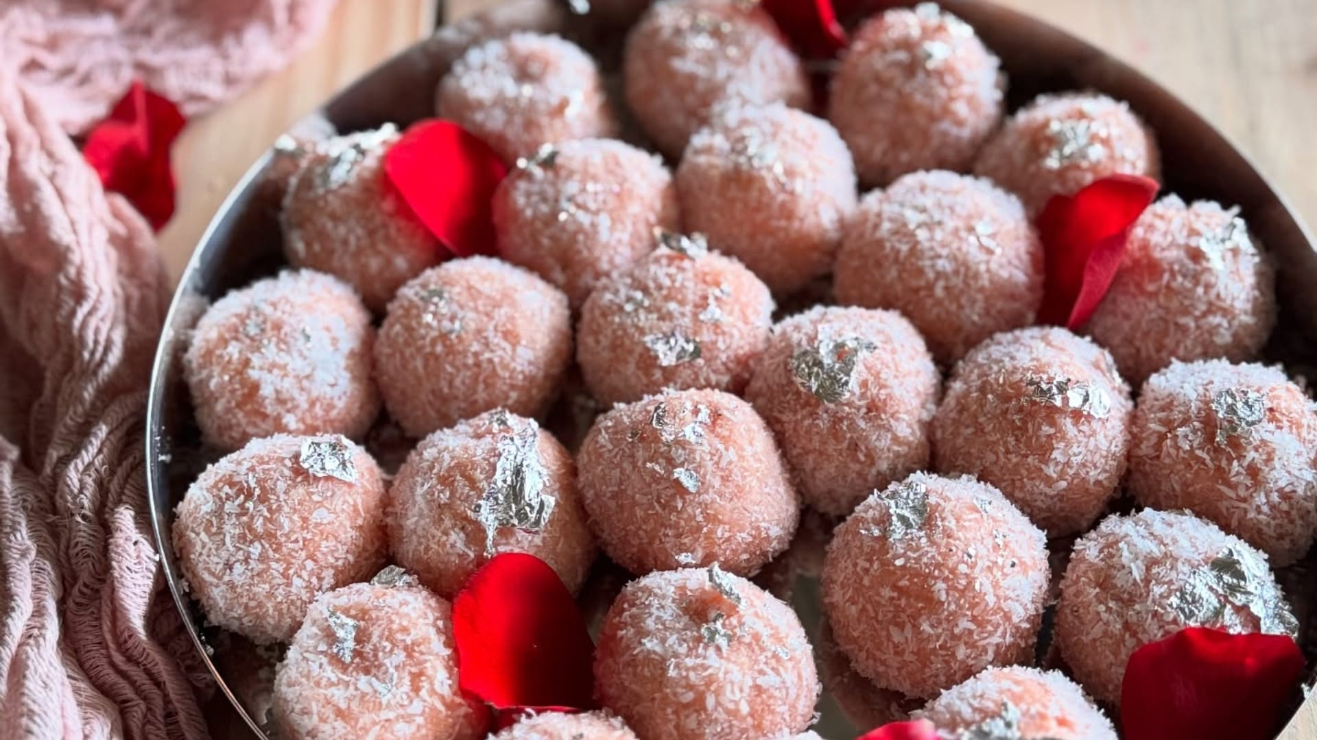 5 Tasty Coconut Dishes You Can Try at Home list in hindi coconut se kya bana sakte hain
