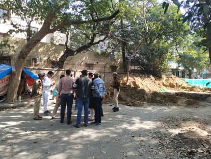 Delhi janakpuri pothole death Family members said mobile phone kept ringing all night