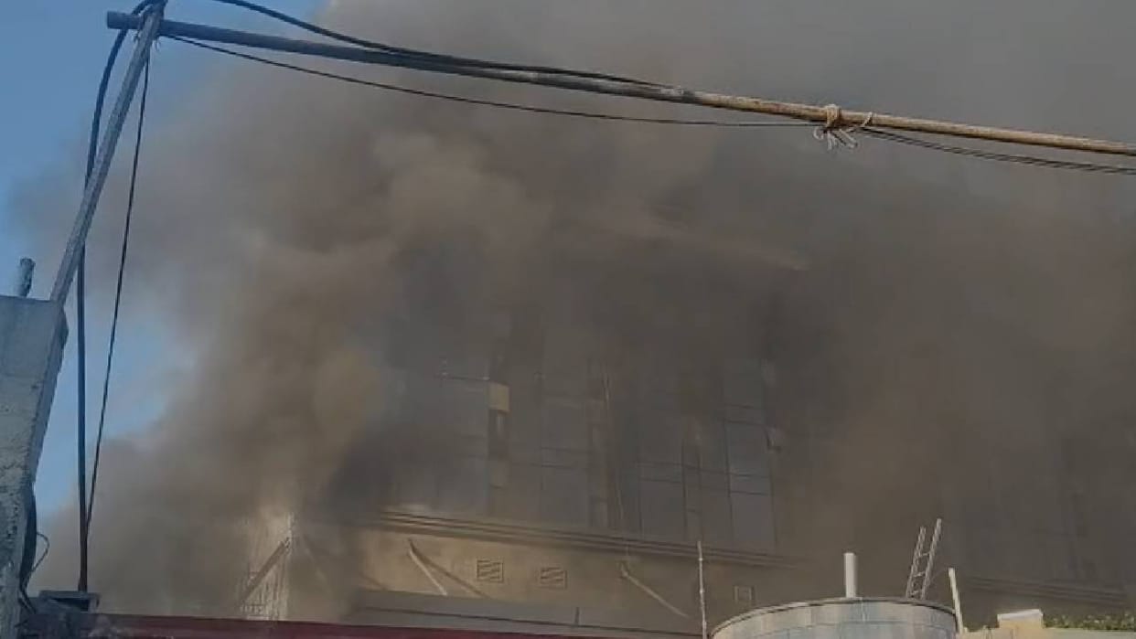 Lucknow: Fire breaks out at under-construction hotel; 200 workers trapped in smoke rescued; 13 fire tenders br